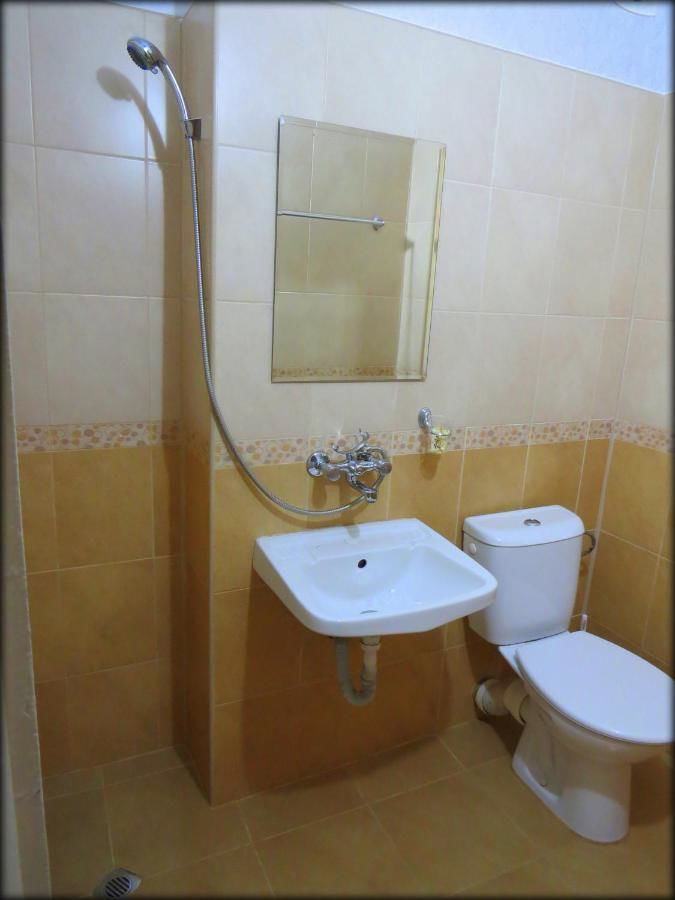 Отель Hotel Touristic Home Kailaka Плевен-19