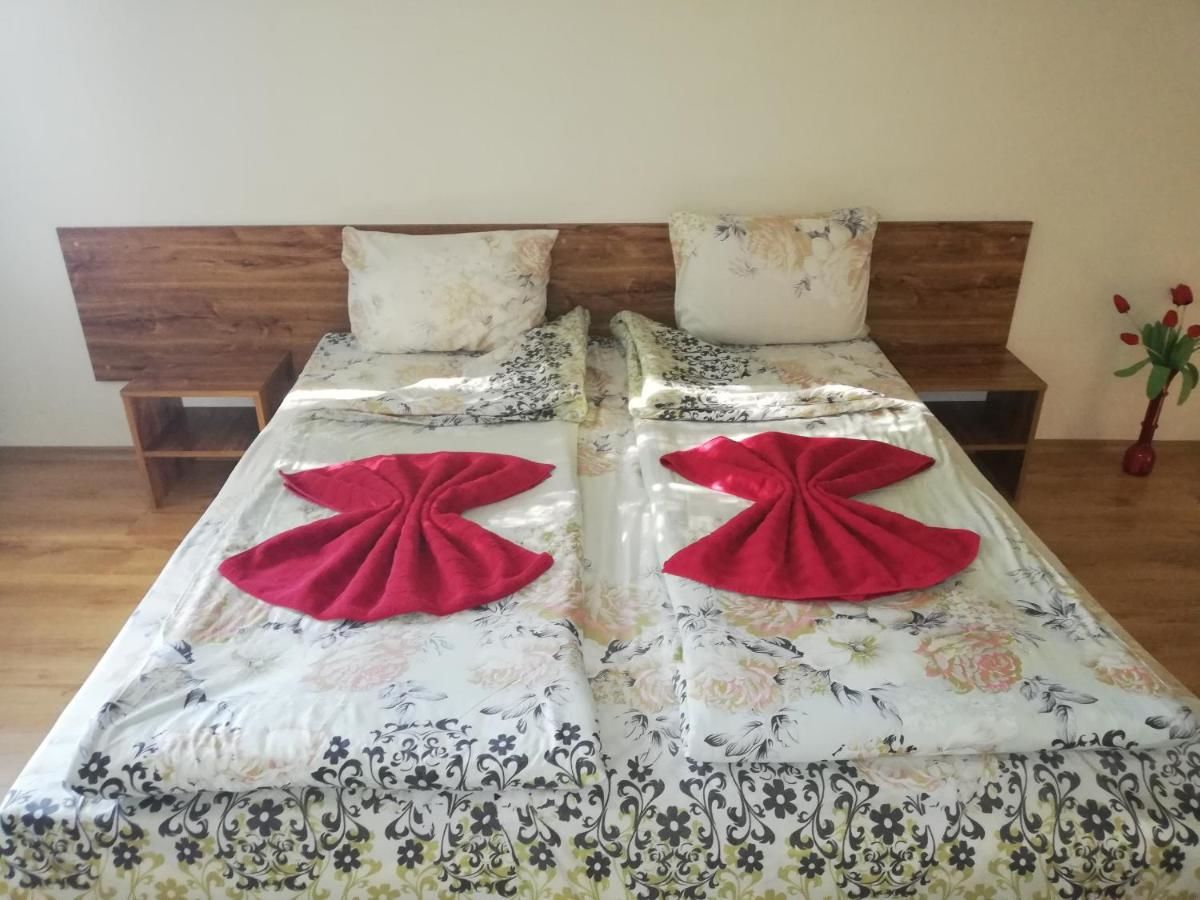 Отель Hotel Touristic Home Kailaka Плевен