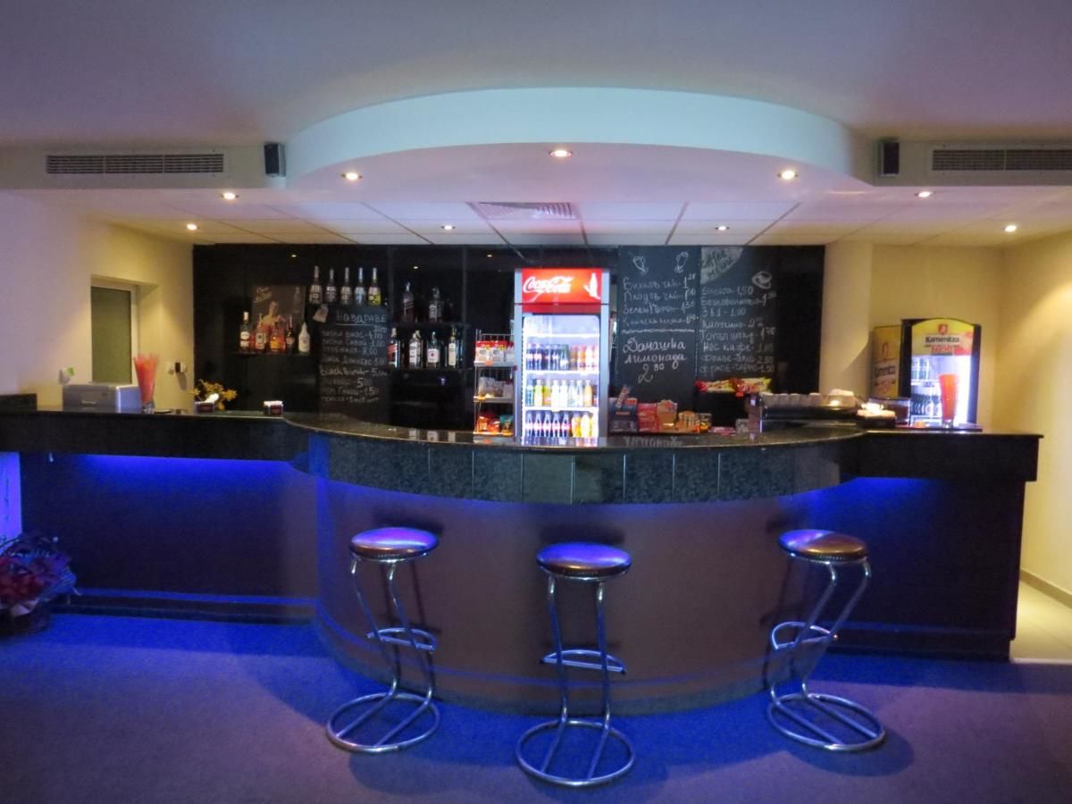 Отель Hotel Touristic Home Kailaka Плевен-32