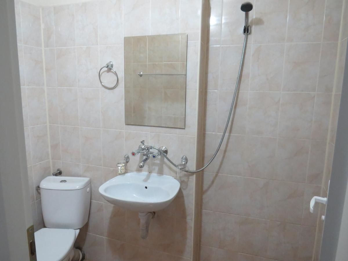 Отель Hotel Touristic Home Kailaka Плевен