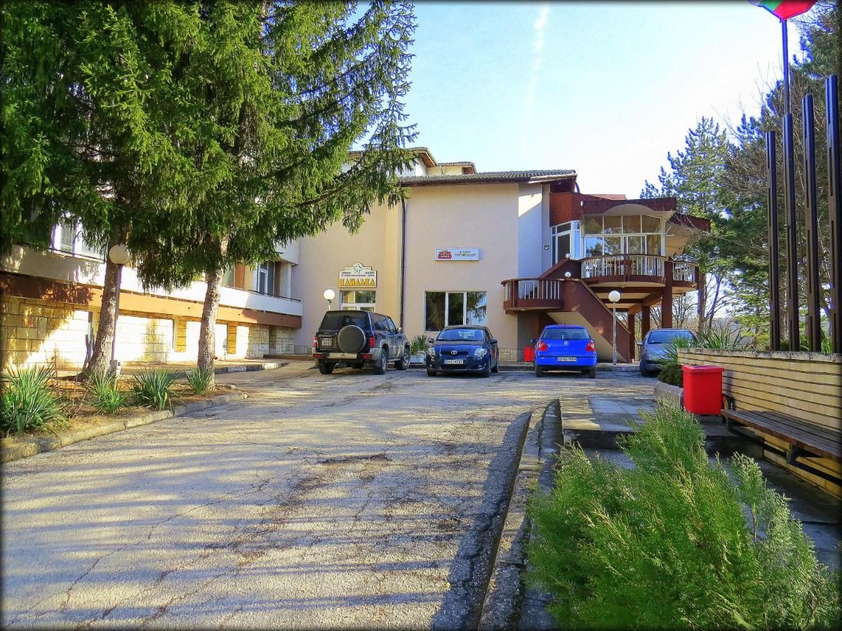 Отель Hotel Touristic Home Kailaka Плевен-7