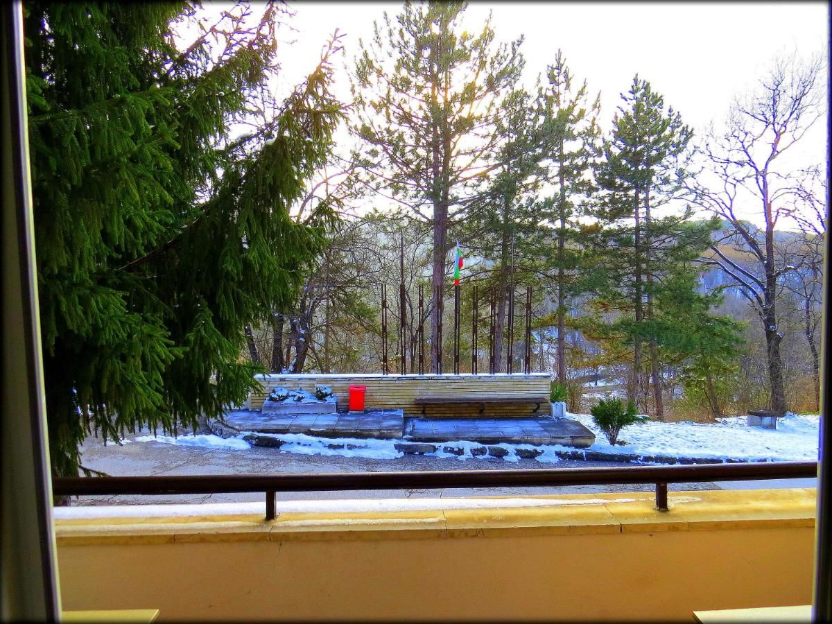 Отель Hotel Touristic Home Kailaka Плевен