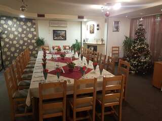 Отель Hotel Touristic Home Kailaka Плевен-4